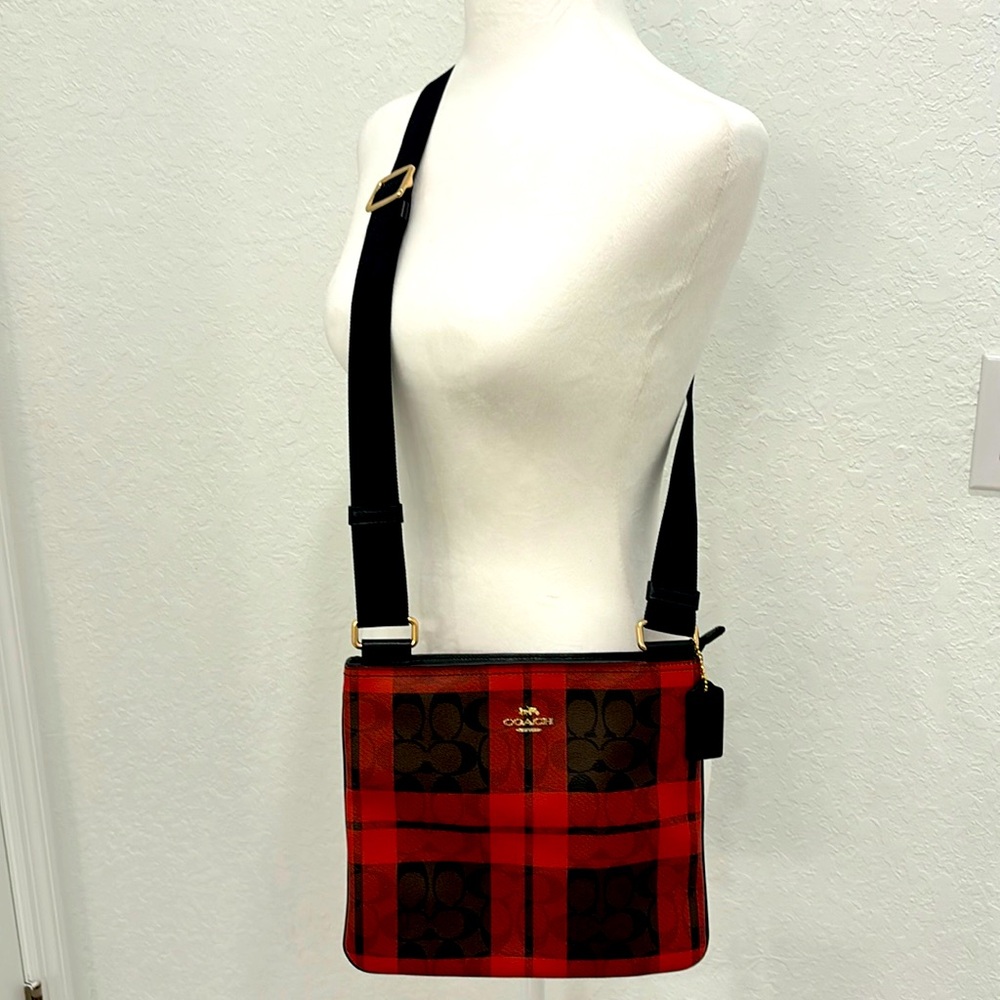 NWOT Coach Signature Field Plaid Zip File Crossbody
